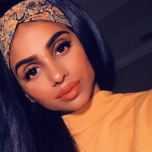 Meet your Posher, Anam